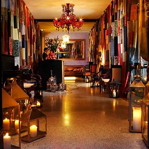 Ad Place Venise